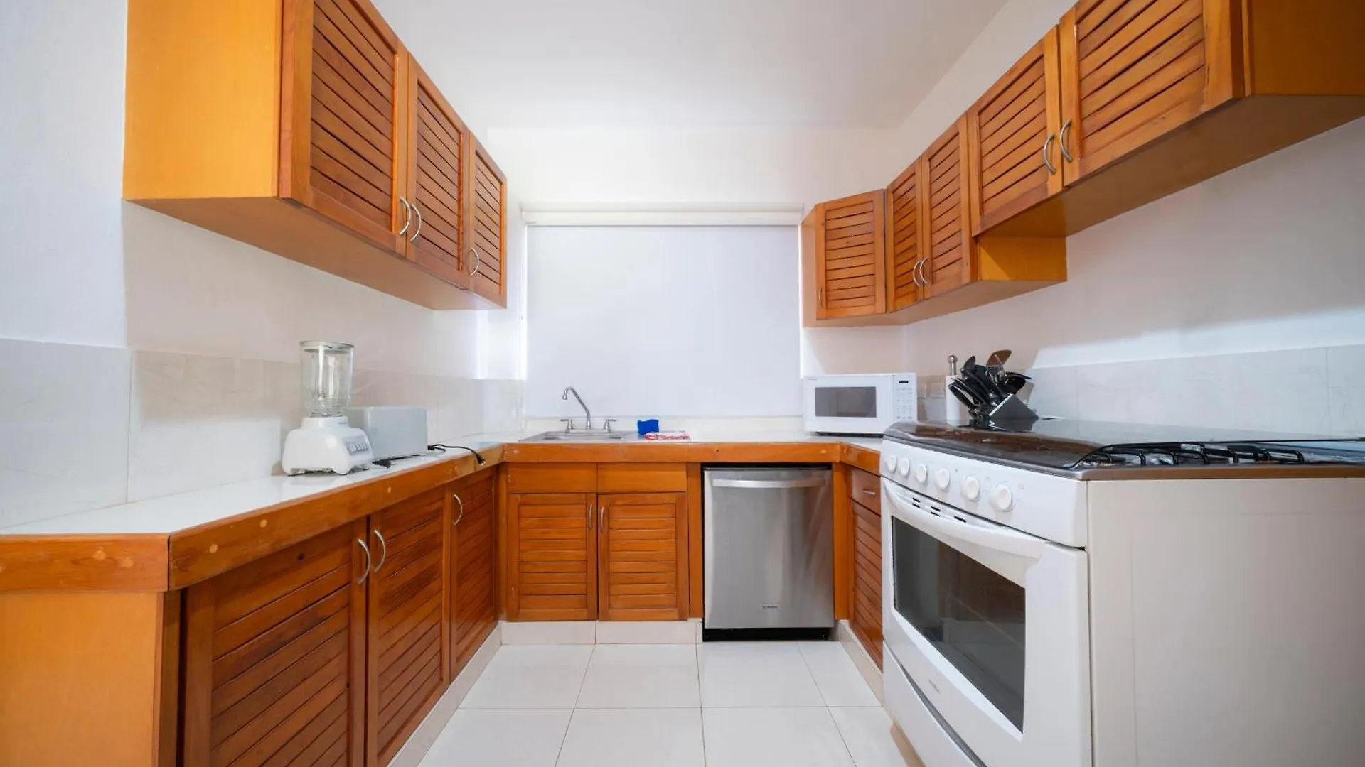 3 Bedroom Villa With Pool - At Playacar II - Mayamar G1 Playa del Carmen
