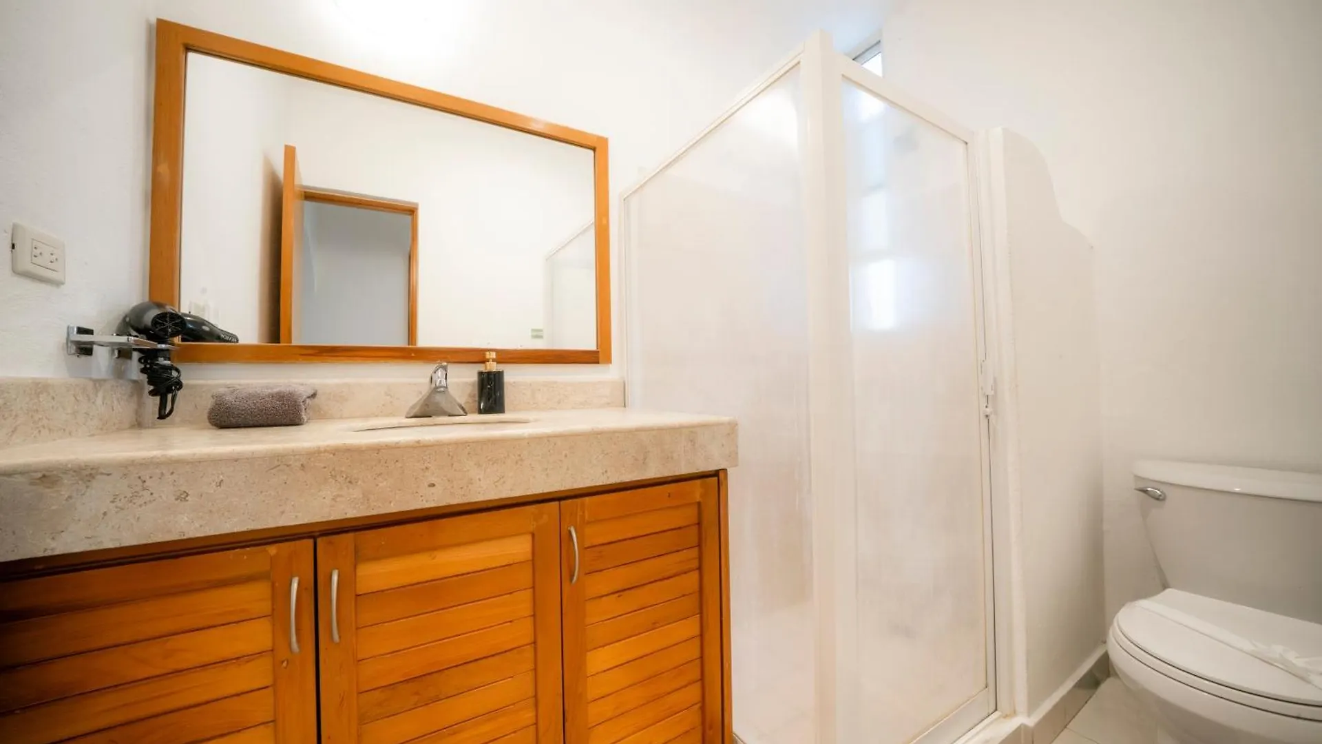3 Bedroom Villa With Pool - At Playacar II - Mayamar G1 Playa del Carmen
